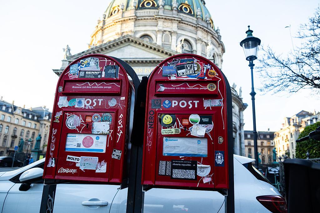 Adieu les lettres : le Danemark, premier pays d’Europe à mettre fin à la distribution du courrier papier