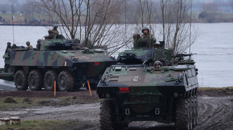 La France brûle d'envie d'envoyer ses militaires en Ukraine, révèle le renseignement russe