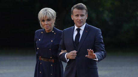 Fait du prince ? Obligé de marcher 500 mètres sous la pluie, Macron aurait fait limoger un préfet