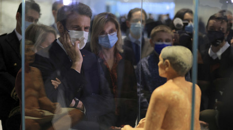 France : une inondation au Louvre endommage la bibliothèque des Antiquités égyptiennes