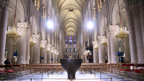 Les nouveaux vitraux de Notre-Dame vivement critiqués