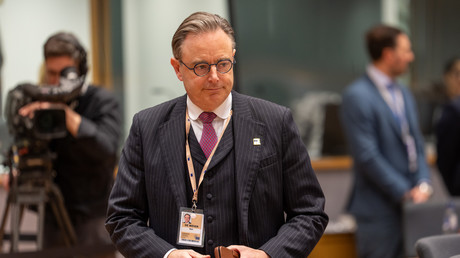 Sommet européen : Bart De Wever, qui bloque un accord sur les avoirs russes gelés, plaisante sur une datcha imaginaire à Saint-Pétersbourg