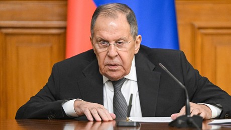 La Russie ne veut pas agresser l'Europe, mais ripostera de manière écrasante en cas d'attaque, assure Lavrov