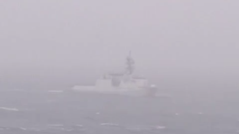 Exclusif : RT obtient une vidéo du navire américain qui poursuit le pétrolier russe Mariner