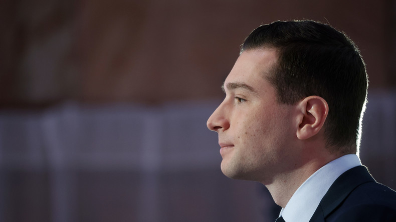 Six mois avec sursis pour l’homme qui a écrasé un œuf sur la tête de Jordan Bardella