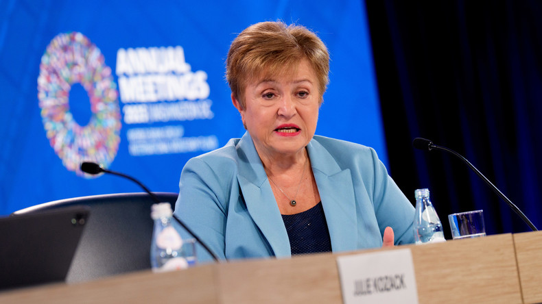 Davos : la patronne du FMI appelle les Ukrainiens à «rugir» le matin