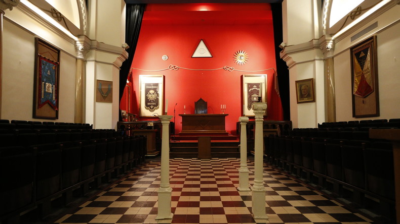 Franc-maçonnerie : le Grand Orient redouterait l’«entrisme» de La France insoumise