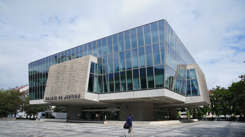 France: un homme condamné pour la commande d’une poupée pédopornographique