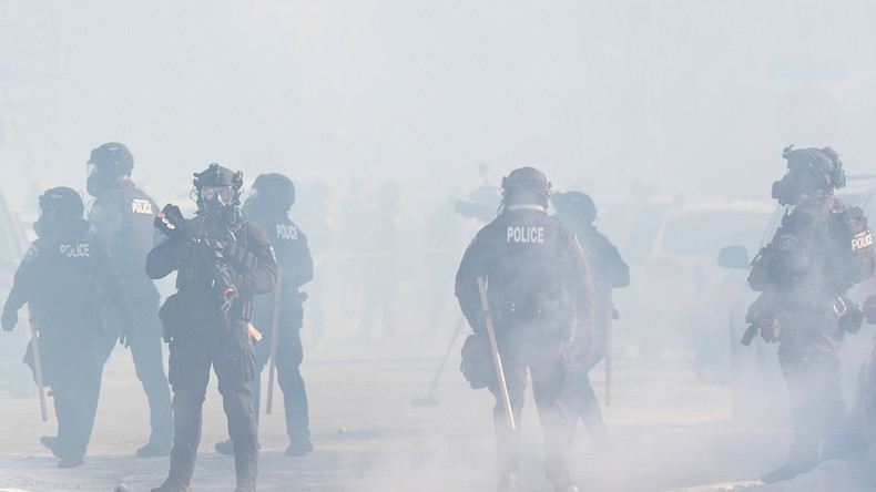 Les États-Unis confrontés à une nouvelle crise après la mort d’un civil tué par l’ICE à Minneapolis