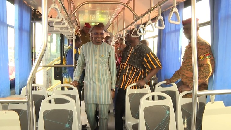 Burkina Faso : 375 bus supplémentaires remis à la SOTRACO