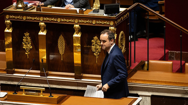 Budget 2026 : LFI et le RN déposent deux motions de censure après un nouveau 49.3 de Sébastien Lecornu