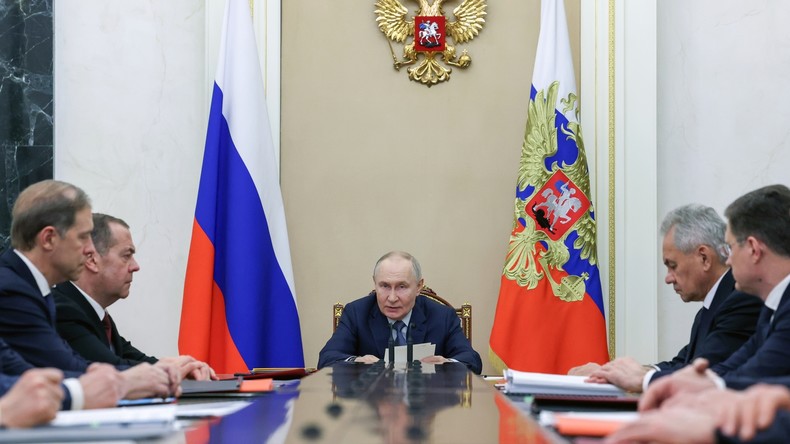 Poutine : la Russie a exporté des équipements militaires vers plus de 30 pays pour plus de 15 milliards de dollars en 2025