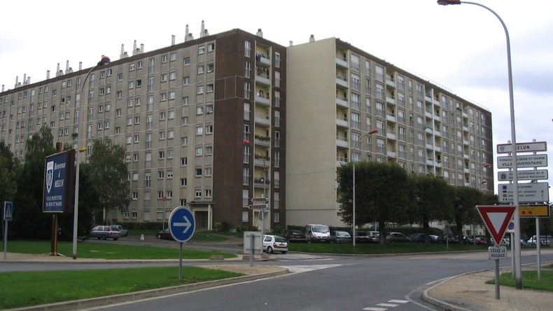 France : un Algérien sous OQTF agresse sa compagne septuagénaire à Melun