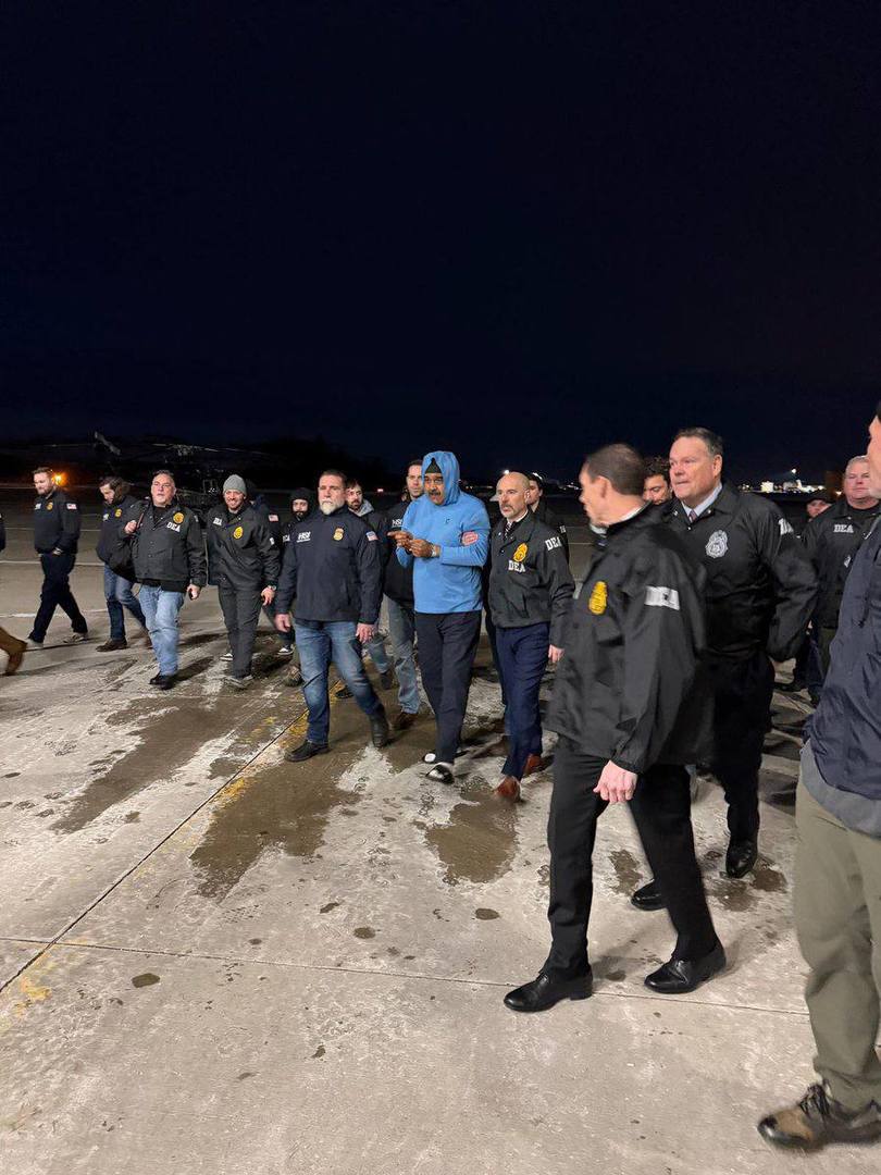 Premières images de Nicolas Maduro à New York escorté par des agents de la DEA