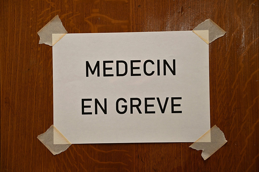 France : le mouvement social des médecins libéraux compte déjà plus de 15 000 praticiens grévistes