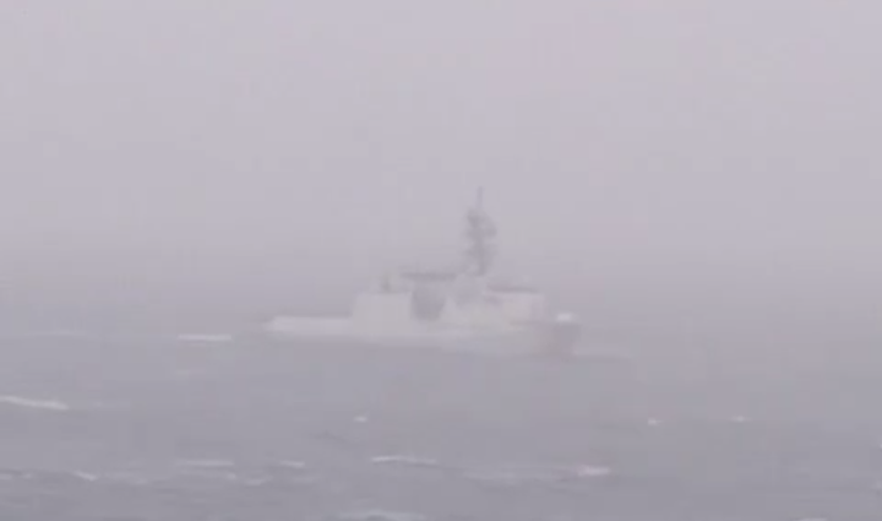 Exclusif : RT obtient une vidéo du navire américain qui poursuit le pétrolier russe Mariner