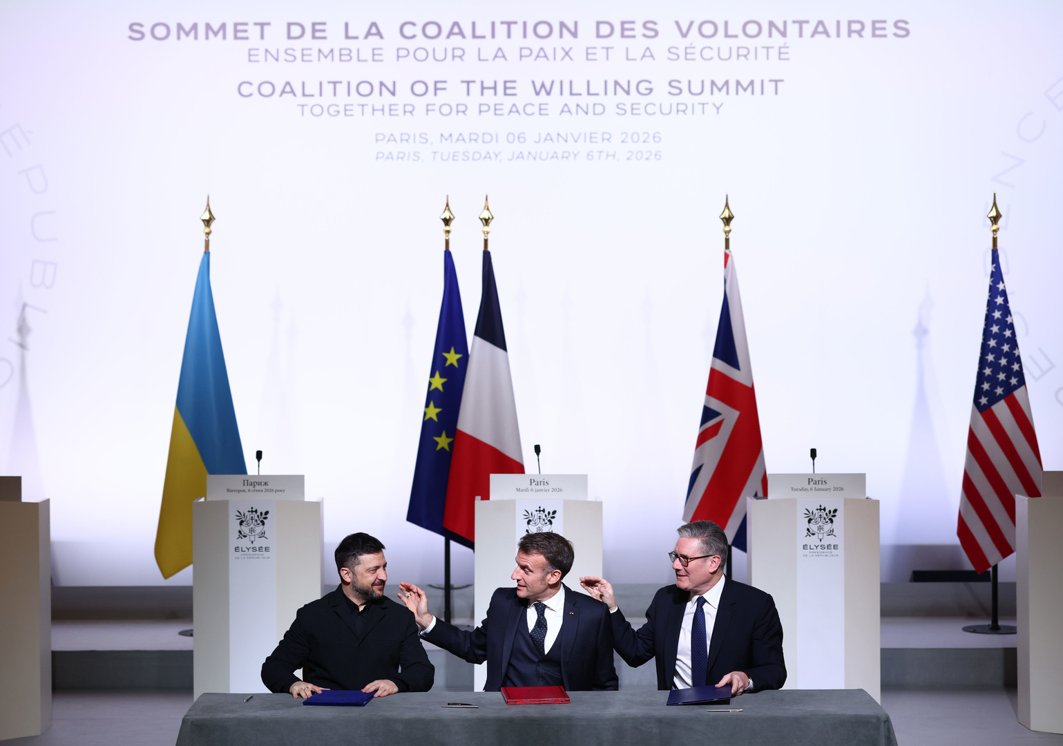 Ukraine : Macron, Starmer et Zelensky signent une déclaration d'intention sur un déploiement de forces après un cessez-le-feu