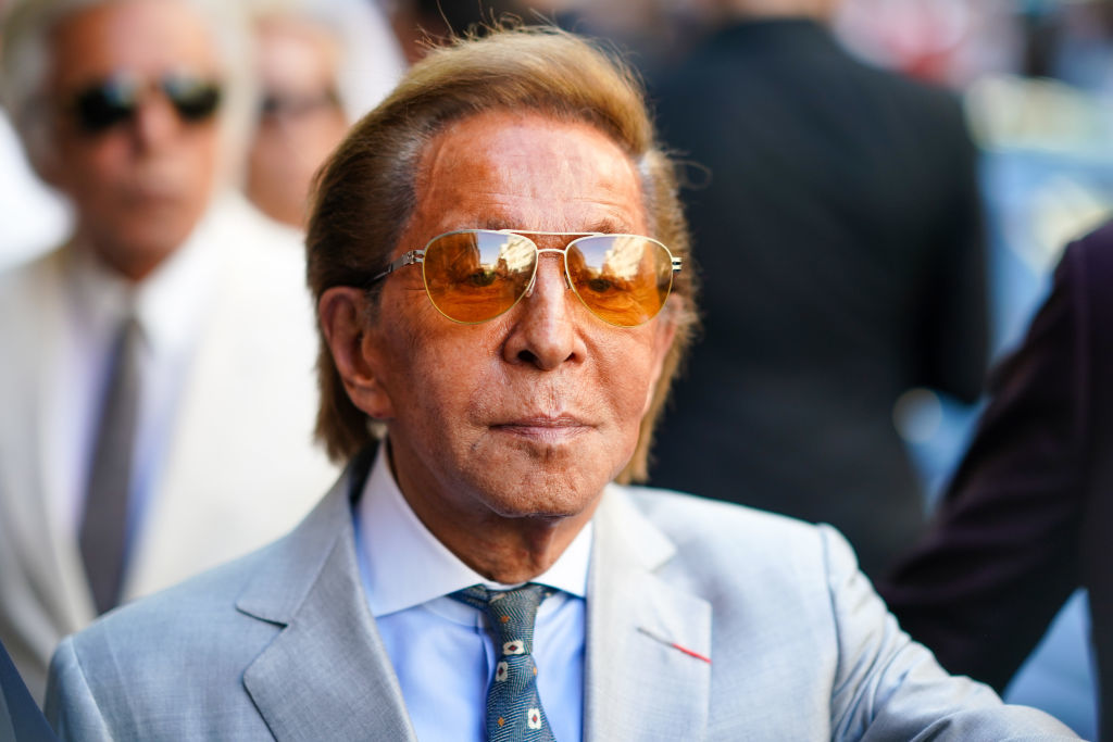 L’icône italienne de la haute couture, Valentino Garavani, tire sa révérence à 93 ans