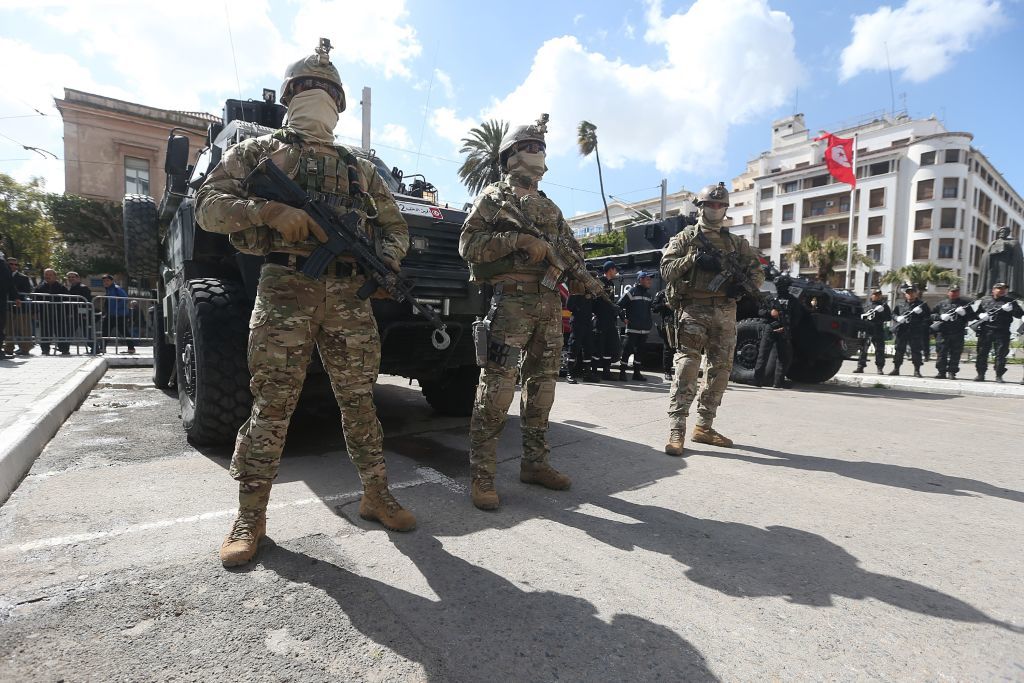 Tunisie : face aux inondations qui frappent le pays, le président de la République mobilise l’armée