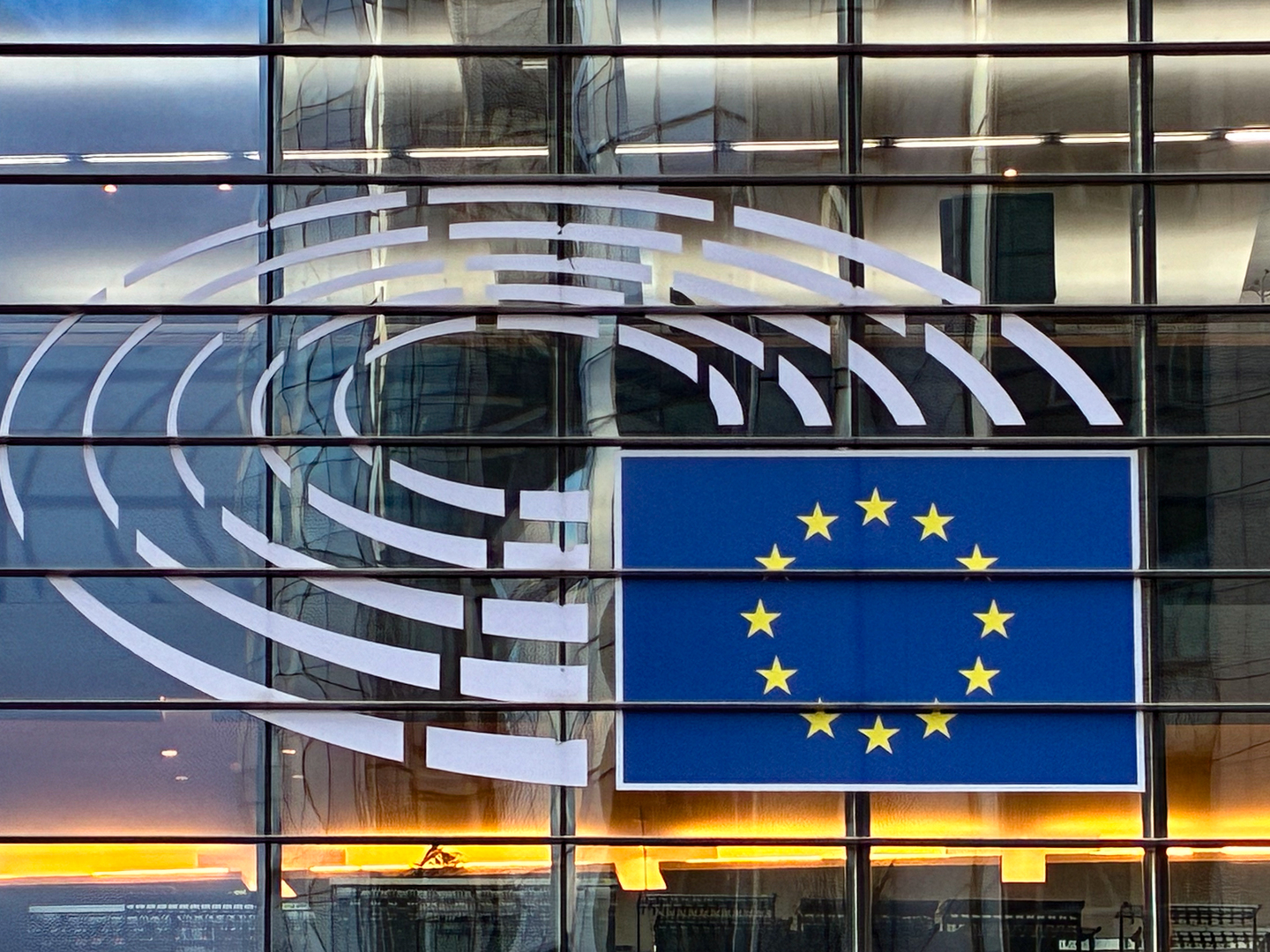 Le Parlement européen suspend la ratification de l’accord commercial avec les États-Unis