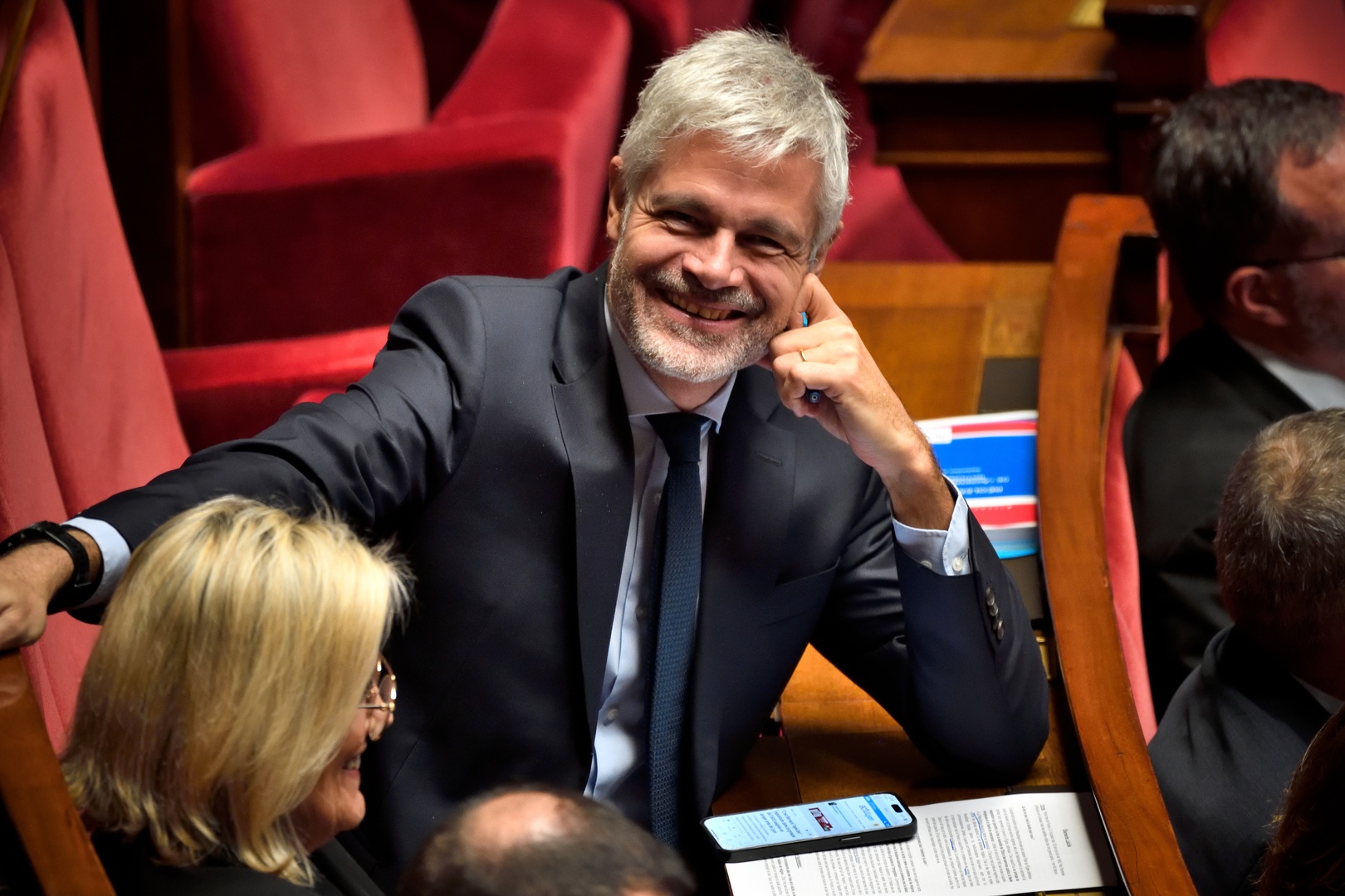 Budget 2026 : «il ne serait pas sérieux de faire tomber le gouvernement» à la vue du «contexte international», estime Wauquiez