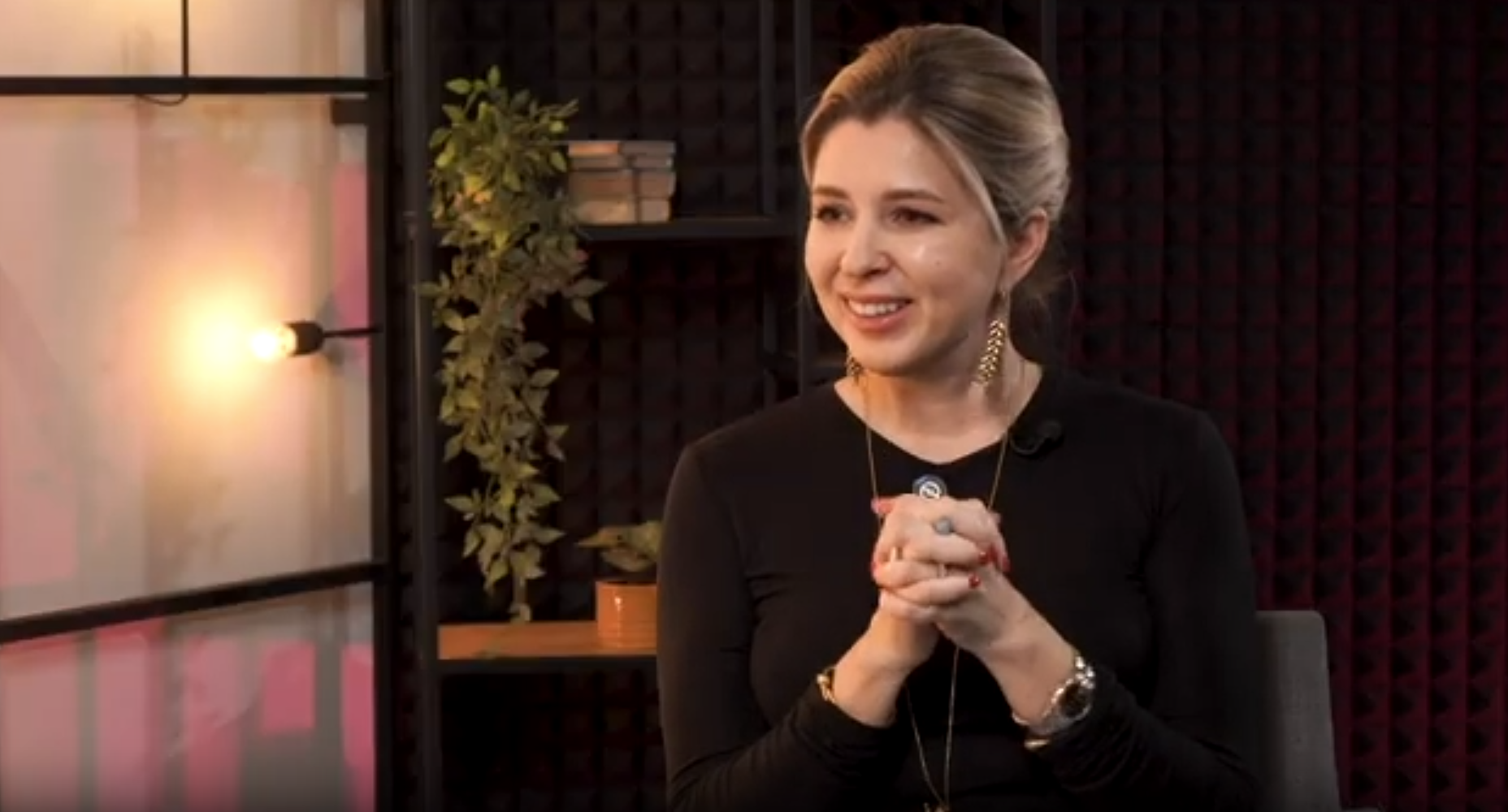 Pas de chauffage ? Achetez un vibromasseur : la fiancée de l’ex-chef de la diplomatie ukrainienne propose aux Ukrainiens des sex-toys contre le froid