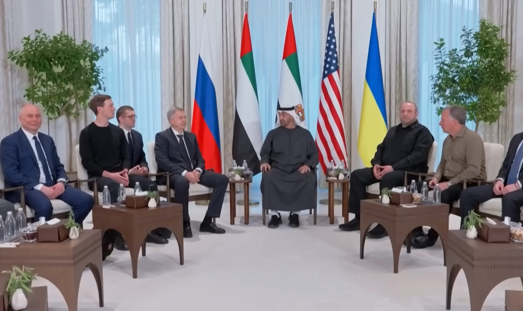 Les négociations entre la Russie, les États-Unis et l'Ukraine à Abou Dhabi terminées et qualifiées de «constructives»