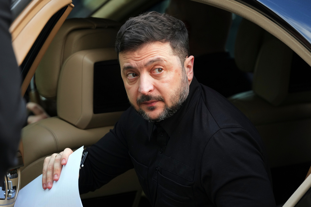 Ouchakov : «Si Zelensky est prêt à une rencontre avec Poutine, il est attendu à Moscou»