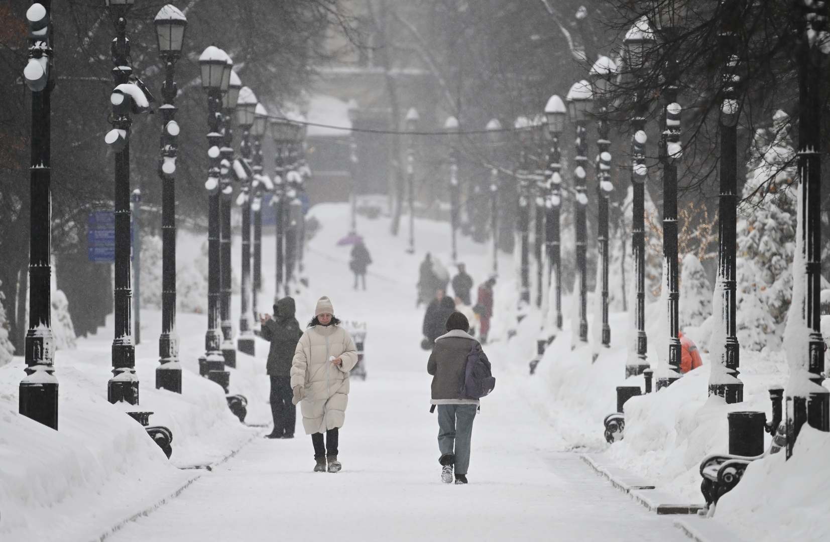 La Russie sous la neige : des congères record à Moscou, hautes de… deux corgis ! (PHOTOS ET VIDÉOS)