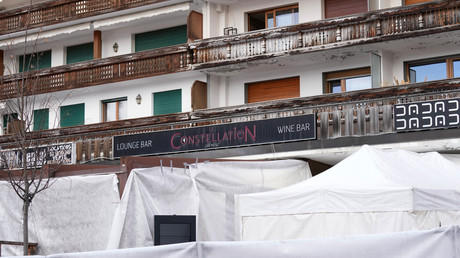 Des bars et boîtes de nuit français bannissent les bougies incandescentes après le drame de Crans-Montana