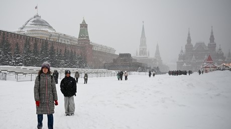 Moscou ensevelie sous la neige : la Russie mobilisée face au cyclone «Francis»