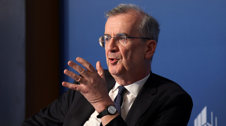 Déficit et crise budgétaire : «Nous sommes en train de choisir les seniors contre les jeunes», alerte le patron de la Banque de France