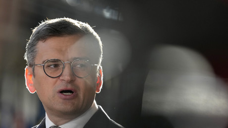 Indignation totale en Ukraine après l’appel d’un ancien ministre de Zelensky à «aller boire un café» en pleine coupure générale d’électricité à Kiev