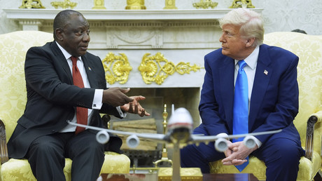 Donald Trump rencontre le président sud-africain Cyril Ramaphosa dans le bureau Ovale de la Maison Blanche, le 21 mai 2025, à Washington. [Photo d'archives]