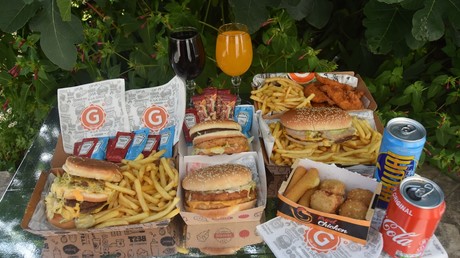 Consommation : plus de fast-food et plus d’e-commerce pour les Français