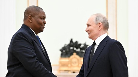 Vladimir Poutine félicite par téléphone Faustin-Archange Touadéra de sa réélection à la présidence centrafricaine