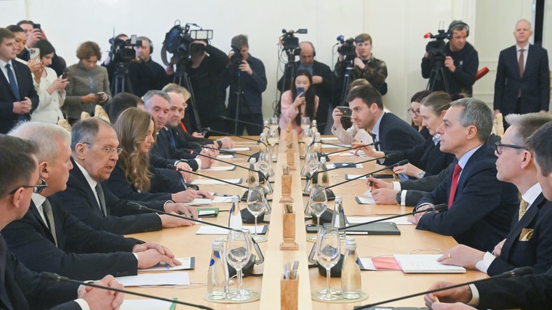 Lavrov : l’OSCE au bord de «l’autodestruction» et plongée dans une «crise profonde»