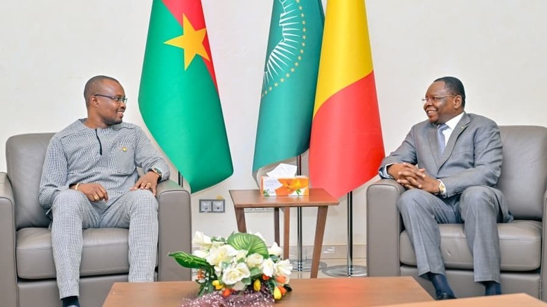 Le Premier ministre burkinabè se rend au Tchad pour participer au Festival international de la culture saharienne