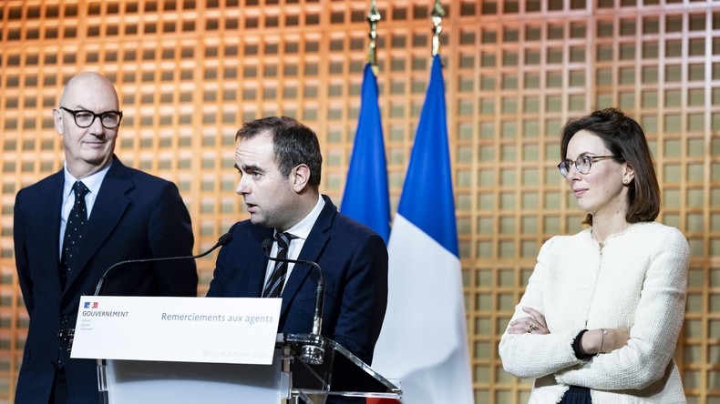 Non-candidat et après un budget sous tension, Lecornu prépare un ajustement gouvernemental