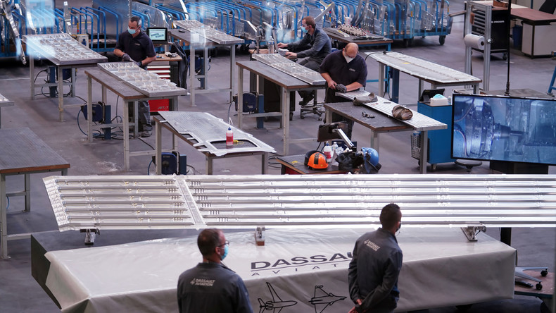 Espionnage chez Dassault : un intérimaire de 19 ans soupçonné d’avoir filmé des Rafale avec des lunettes-caméra