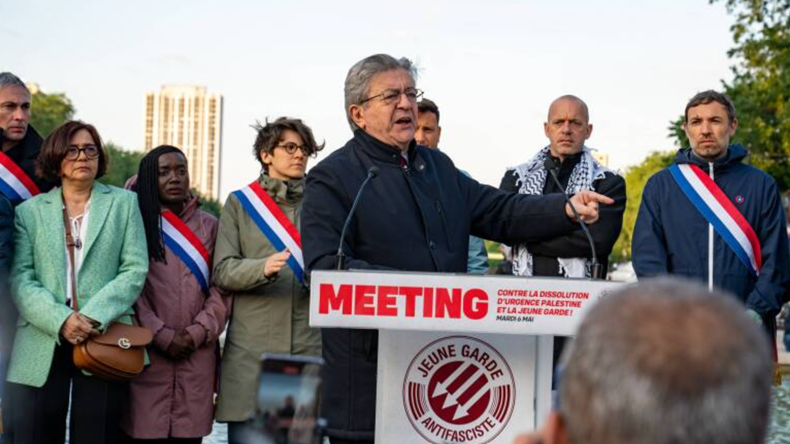 Accusés de toute part, Mélenchon et les Insoumis assurent n’avoir rien à voir avec le meurtre du nationaliste à Lyon