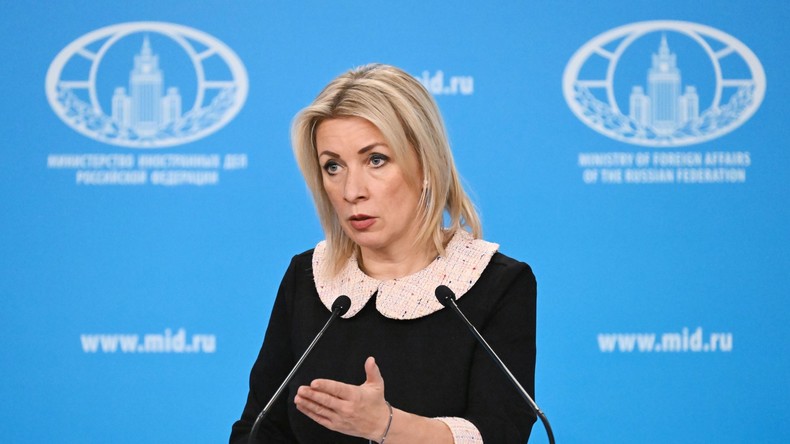 Maria Zakharova accuse les médias occidentaux de diffuser des informations visant à déstabiliser les négociations sur l’Ukraine