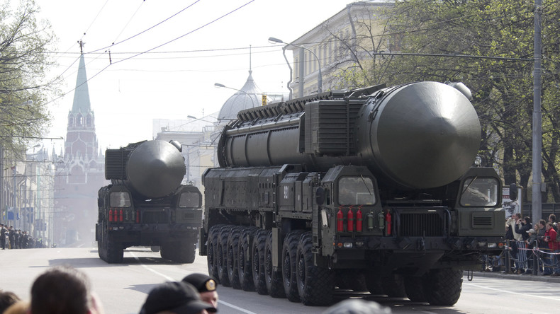 Peskov : Si l'Estonie dispose d'armes nucléaires pointées vers la Russie, Moscou pointera des armes nucléaires dans sa direction