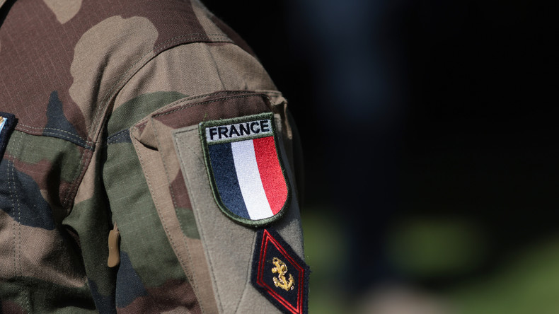 Le Telegraph : la France et le Royaume-Uni mènent des exercices aéroportés en vue d’un déploiement en Ukraine