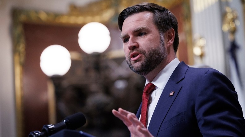 J.D. Vance affirme qu’une frappe contre l’Iran n’entraînerait pas les États-Unis dans une nouvelle « guerre sans fin »
