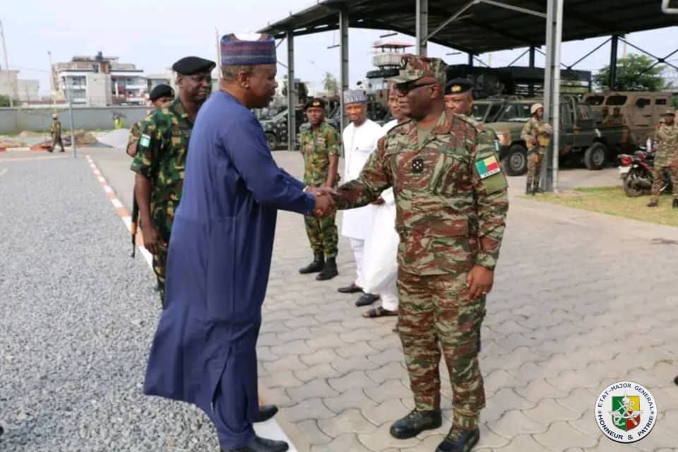 Les forces armées nigérianes se retirent du Bénin