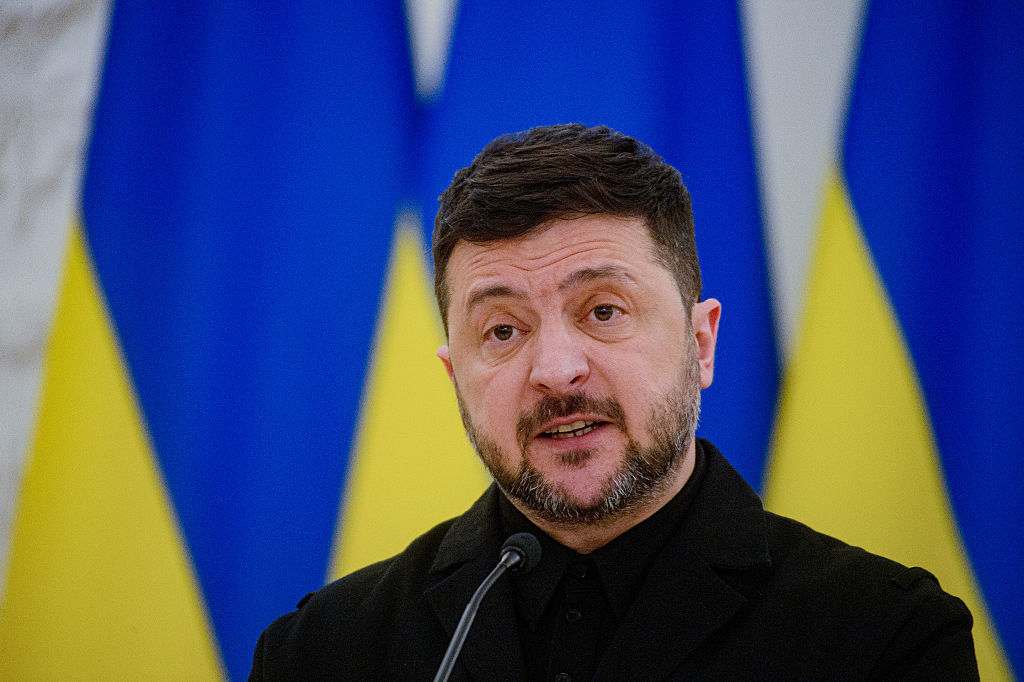 Ukraine : Zelensky évoque une nouvelle candidature... tout en prolongeant l’interdiction de l'élection