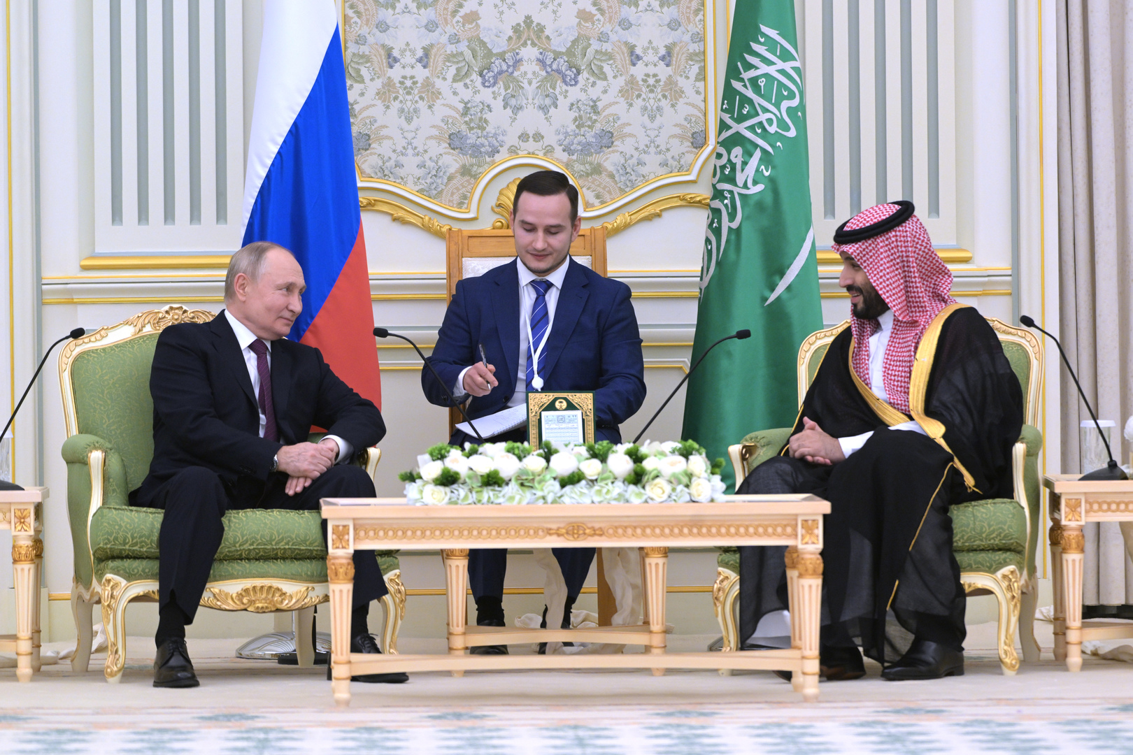 Vladimir Poutine échange avec Mohammed ben Salmane sur l’énergie et les dossiers régionaux