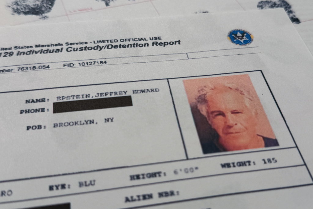 Le FBI ne parvient pas à prouver l’existence d’un réseau pédocriminel organisé, Keir Starmer fragilisé par l’affaire Mandelson : les derniers développements de l’affaire Epstein
