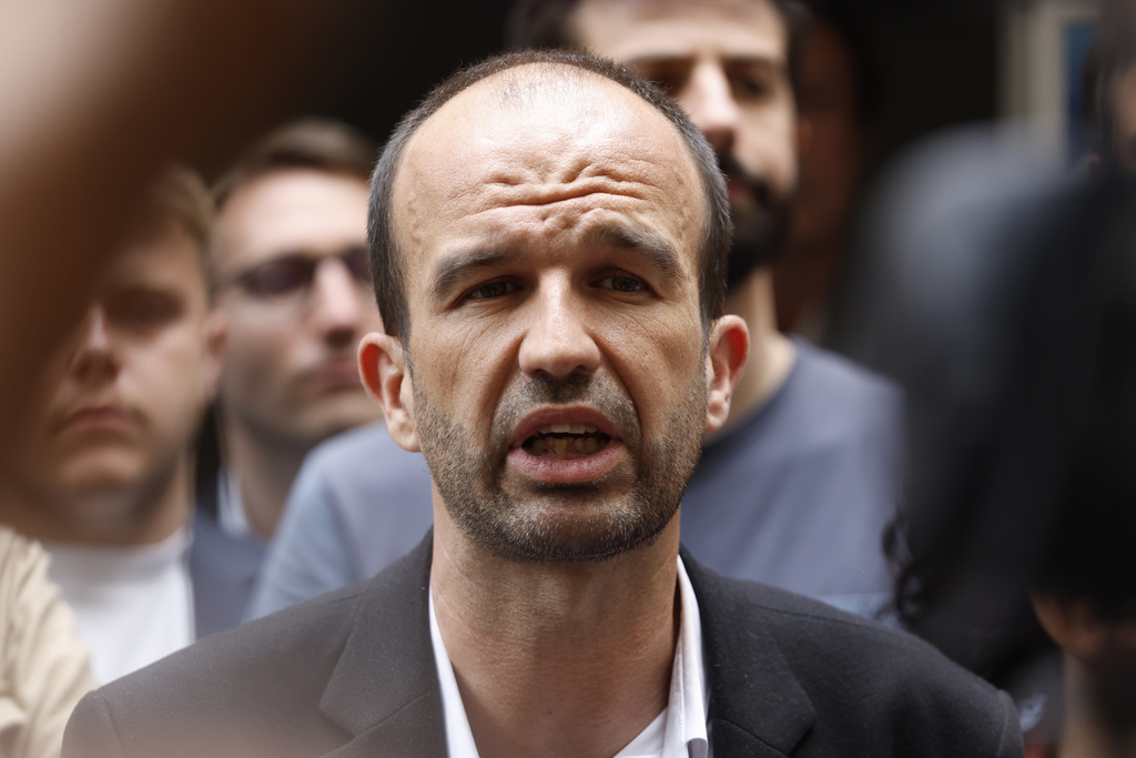 Paris : le siège de LFI évacué par la police en raison d'une alerte à la bombe